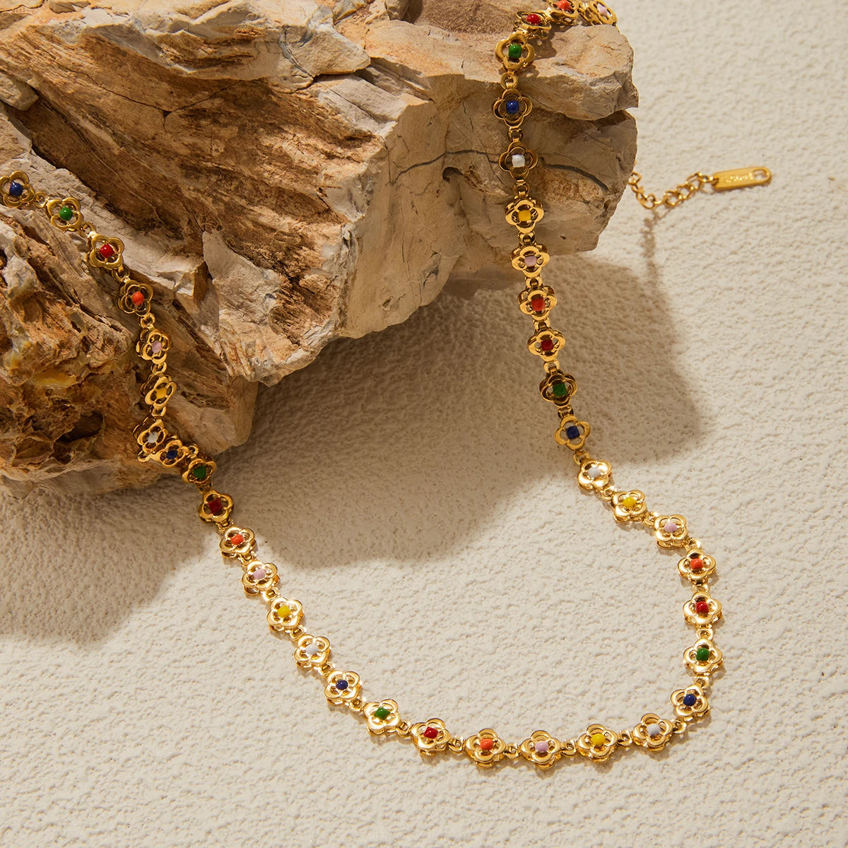 Clora Necklace
