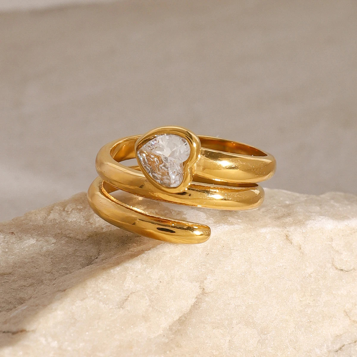 Glovia Ring