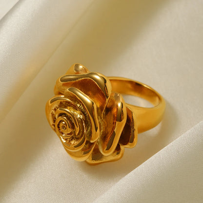 Exquisite Rose Closed Ring