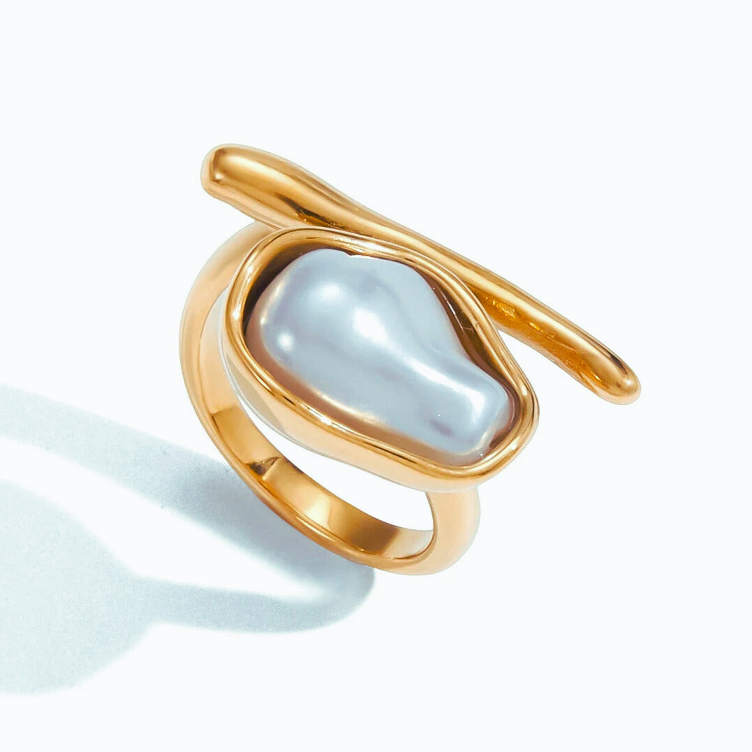Dione Ring